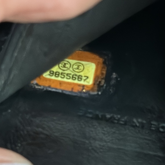 Authentic Chanel Small Wallet - Picture 5 of 8